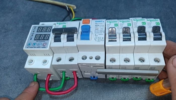 تركيب مفتاح سويتش جارد تركيب مفتاح سويتش جارد